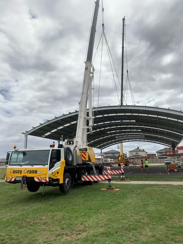 Casey Crane Hire structural construction lifting project